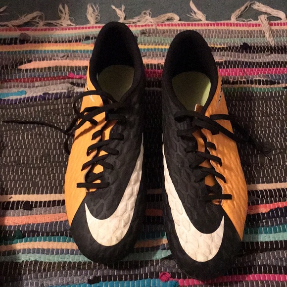 Nike Black and Yellow Hyper Venom cleats. Size12. - Picture 5 of 5
